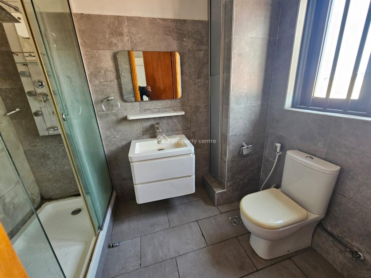 Serviced 3 Bedroom Flat with Bq,swimming Pool and Elevator, Off Durosimi-etti Street, Lekki Phase 1, Lekki, Lagos, Flat / Apartment for Rent