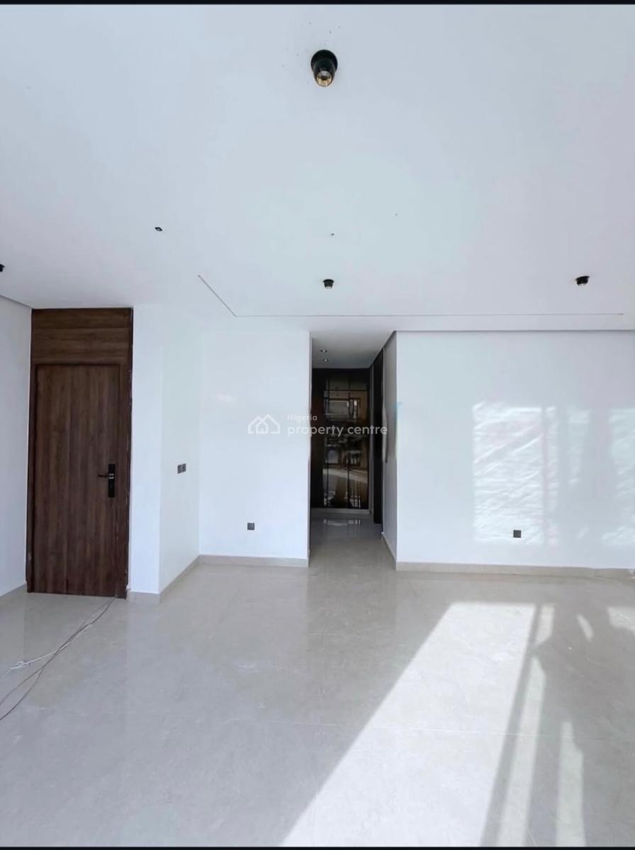 5 Bedroom Home & a Pool, Bq Study Room, Lekki Phase 1, Lekki, Lagos, Detached Duplex for Sale