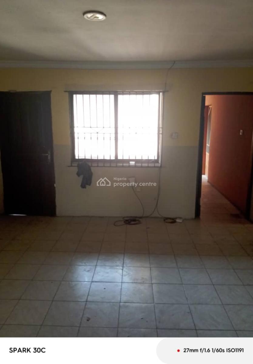 Nice 4 Bedroom Apartment with All Rooms Ensuite, Gra Phase 2, Magodo, Lagos, Flat / Apartment for Rent
