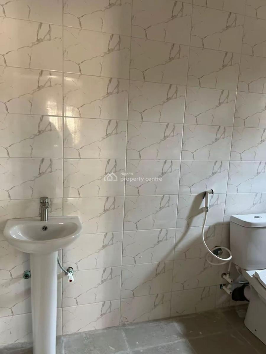 Beautiful 3 Bedroom Apartment, Gra Phase 1, Magodo, Lagos, Flat / Apartment for Rent