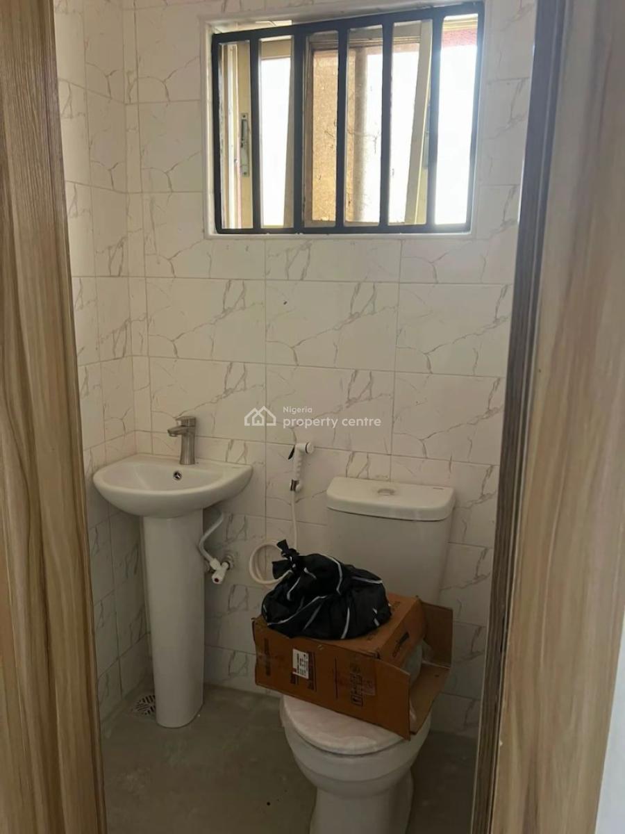 Beautiful 3 Bedroom Apartment, Gra Phase 1, Magodo, Lagos, Flat / Apartment for Rent