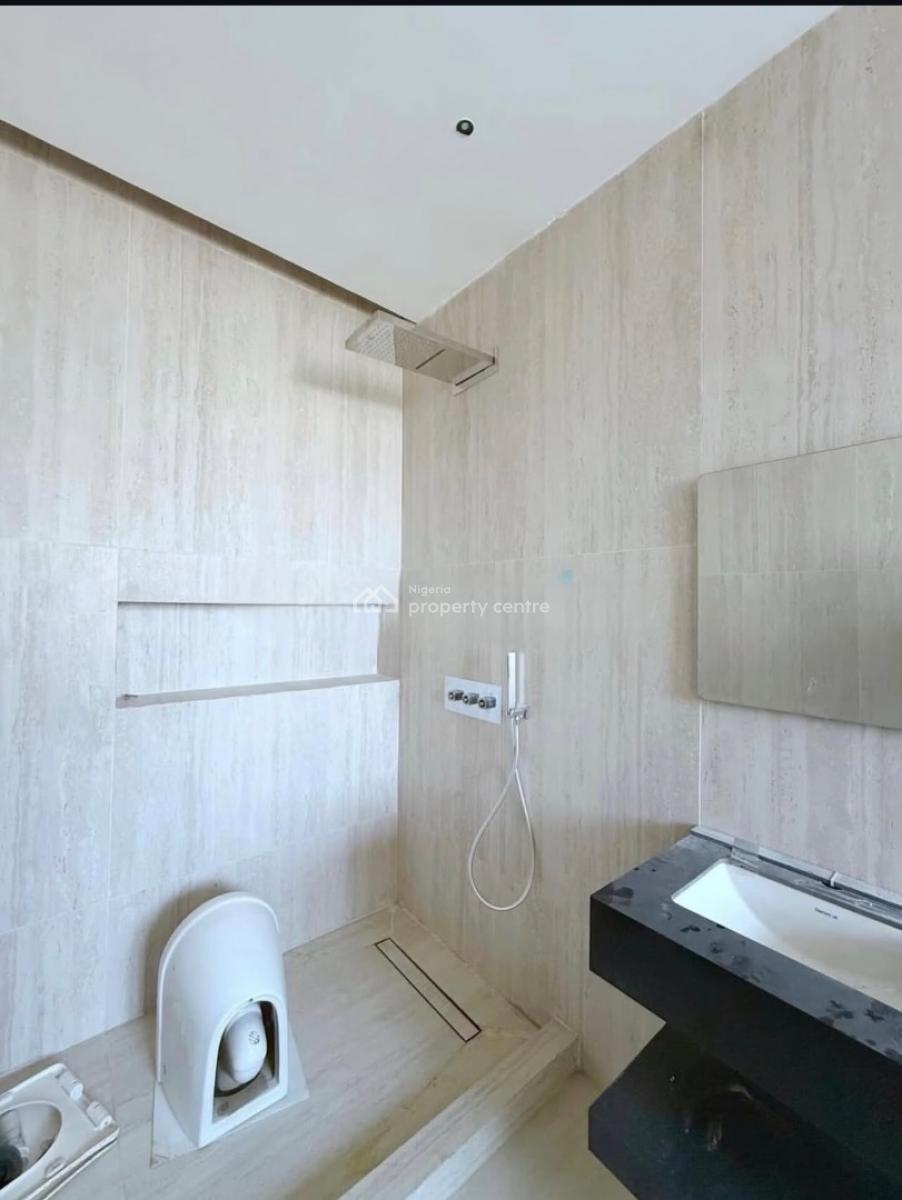 5 Bedroom House with a Pool and Bq, Lekki Phase 1, Lekki, Lagos, Detached Duplex for Sale