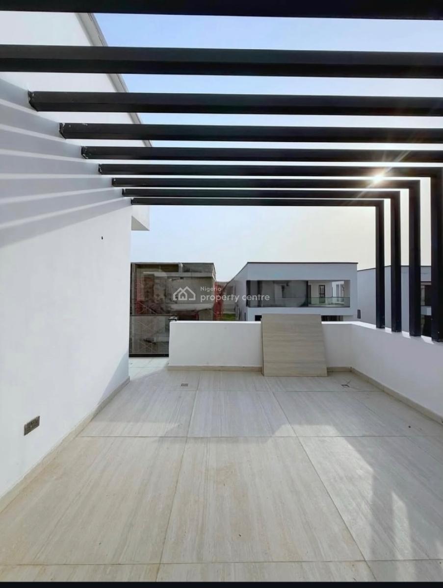 5 Bedroom House with a Pool and Bq, Lekki Phase 1, Lekki, Lagos, Detached Duplex for Sale