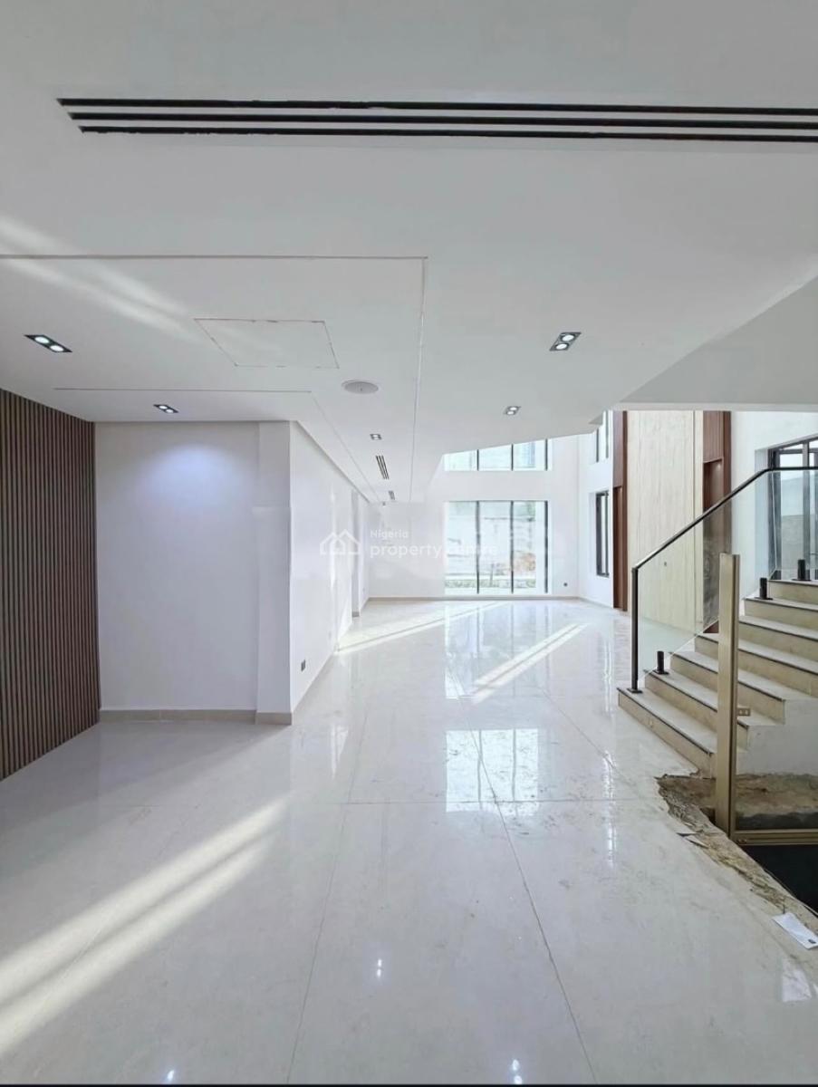 5 Bedroom House with a Pool and Bq, Lekki Phase 1, Lekki, Lagos, Detached Duplex for Sale
