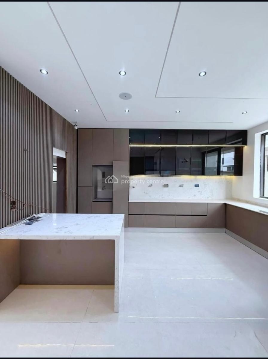 5 Bedroom House with a Pool and Bq, Lekki Phase 1, Lekki, Lagos, Detached Duplex for Sale