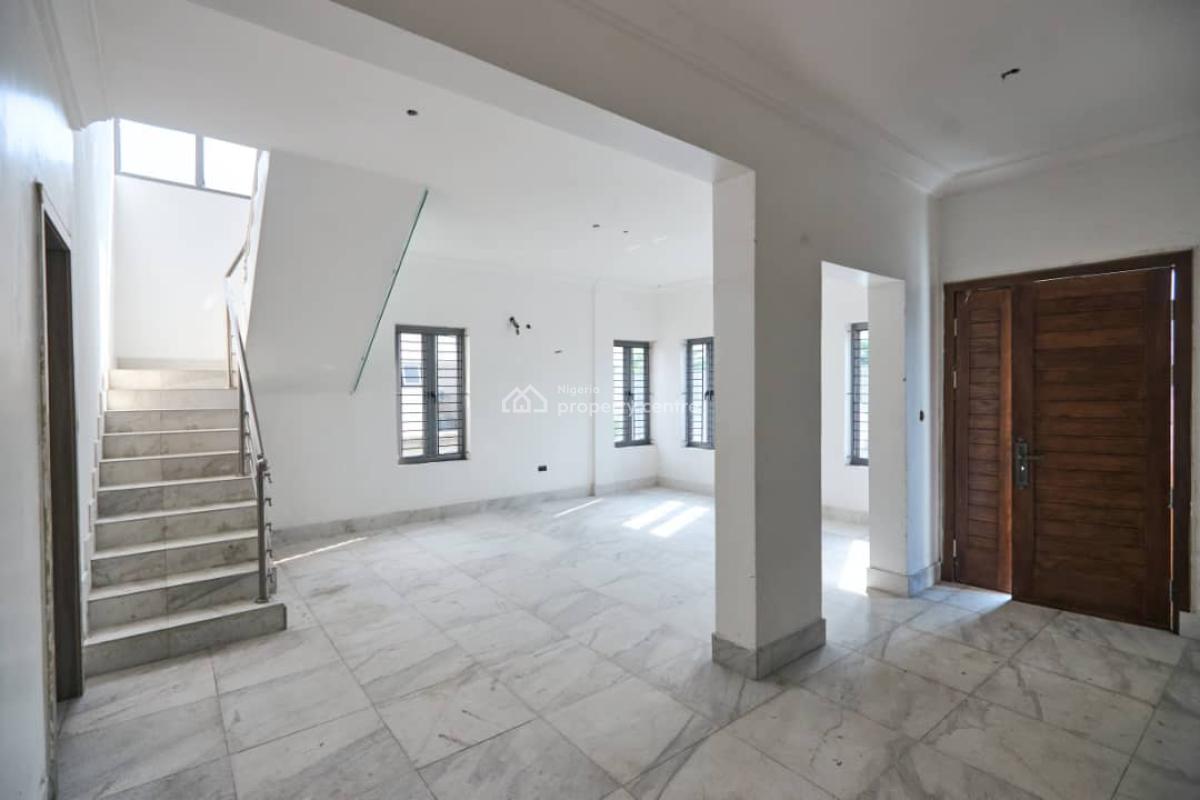 4 Bedroom Semi Detached House with 1-room Domestic Staff Quarters, George Omonubi Street, Lekki Phase 1, Lekki, Lagos, Semi-detached Duplex for Rent