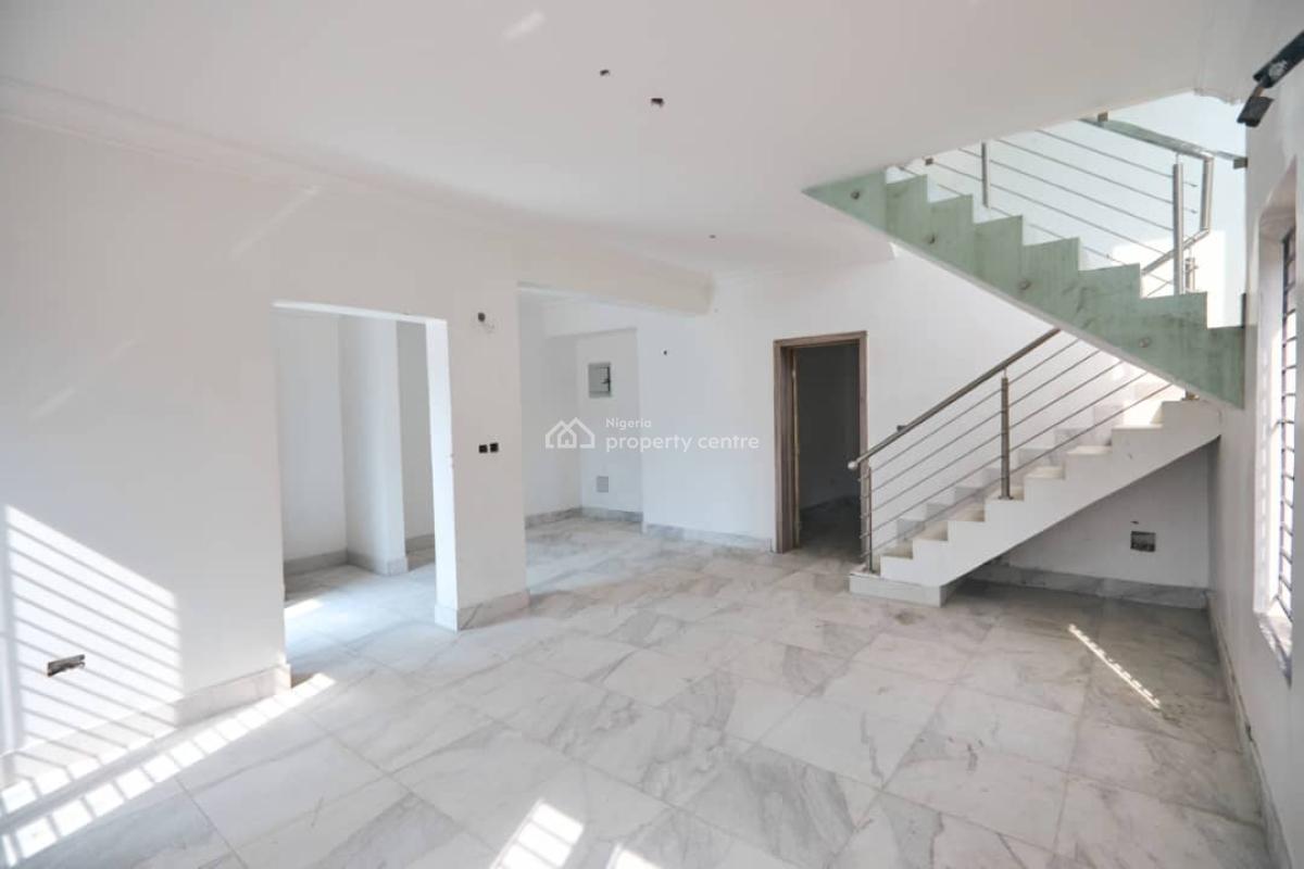 4 Bedroom Semi Detached House with 1-room Domestic Staff Quarters, George Omonubi Street, Lekki Phase 1, Lekki, Lagos, Semi-detached Duplex for Rent