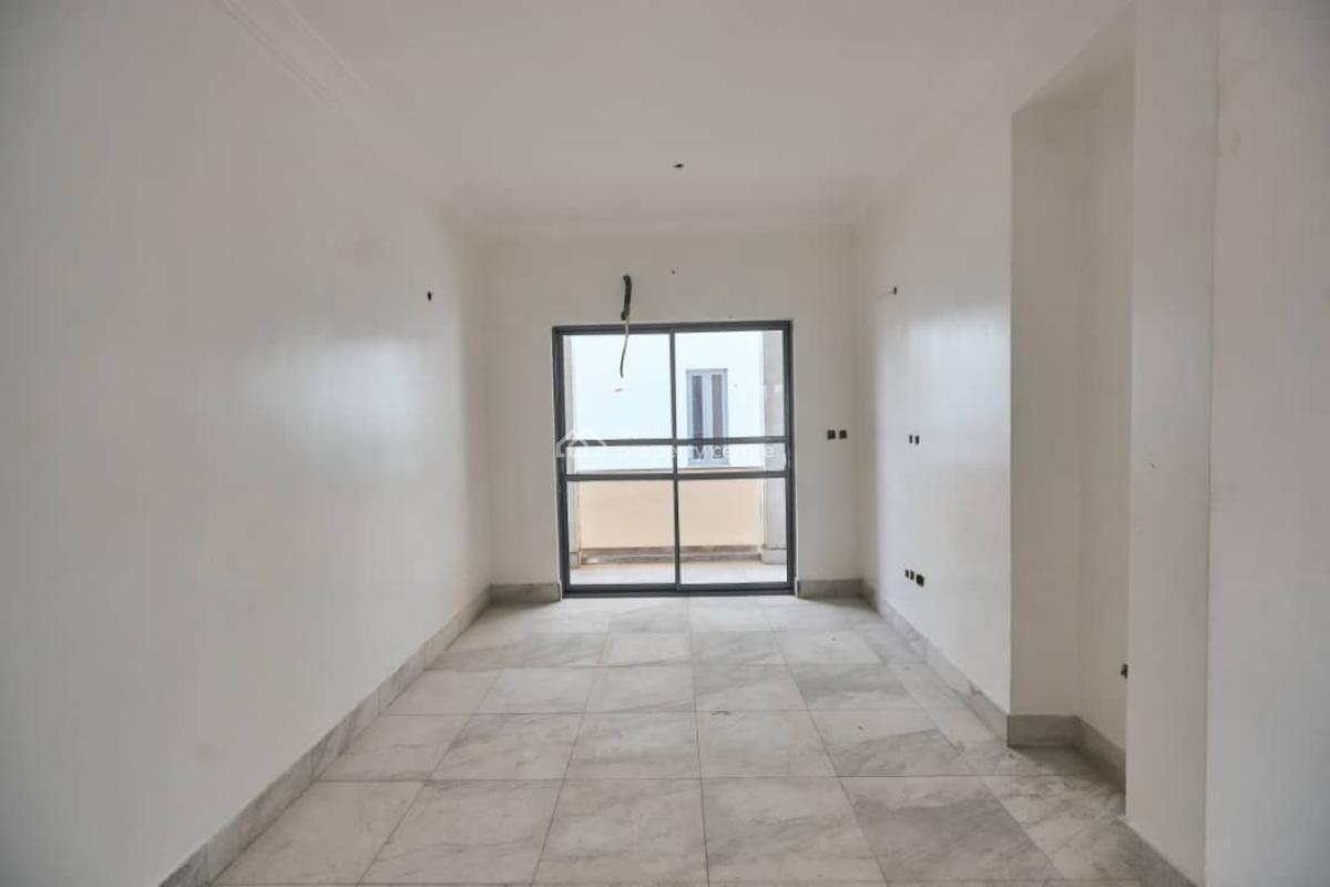 4 Bedroom Semi Detached House with 1-room Domestic Staff Quarters, George Omonubi Street, Lekki Phase 1, Lekki, Lagos, Semi-detached Duplex for Rent