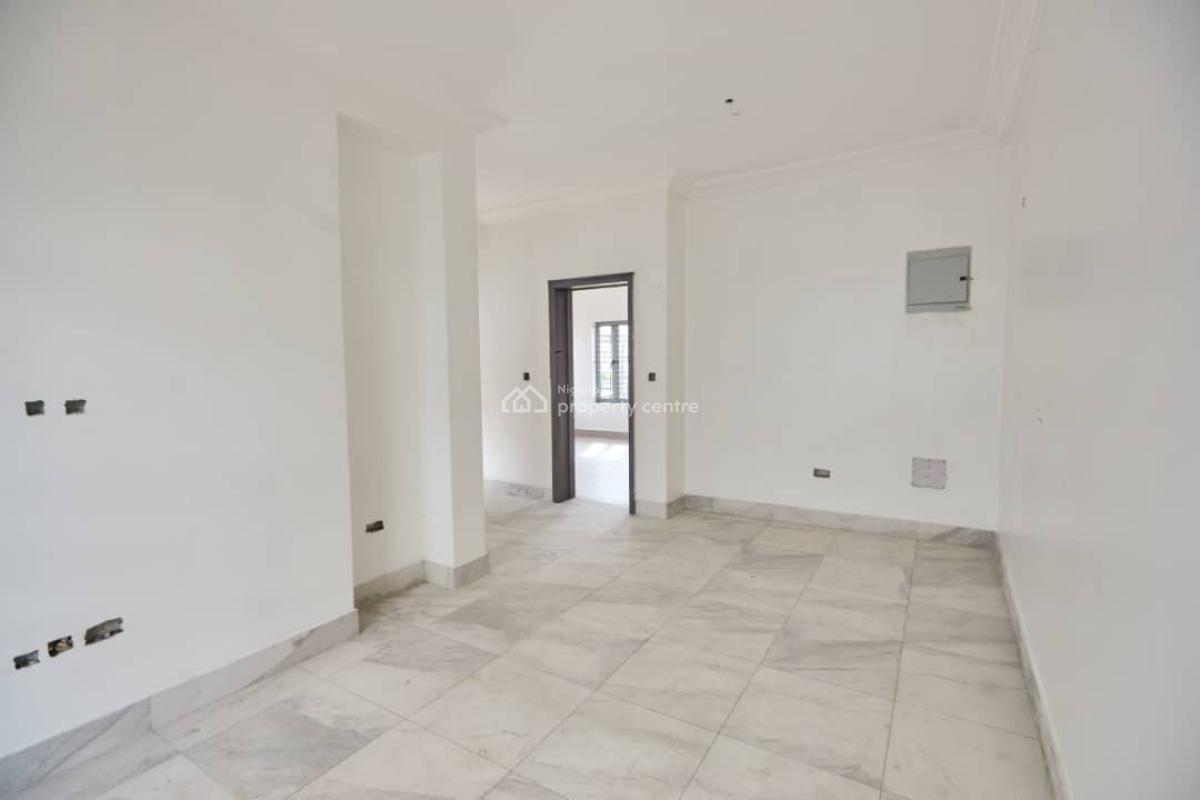 4 Bedroom Semi Detached House with 1-room Domestic Staff Quarters, George Omonubi Street, Lekki Phase 1, Lekki, Lagos, Semi-detached Duplex for Rent