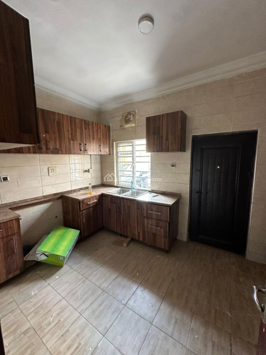This Is a Spacious 3 Bedroom Apartment, Ologolo, Lekki, Lagos, Flat / Apartment for Rent