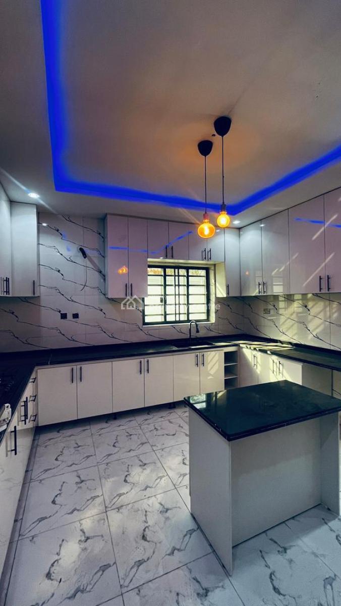 Luxury 4 Bedroom Duplex + Bq, Oluyole Estate, Ibadan, Oyo, Detached Duplex for Sale