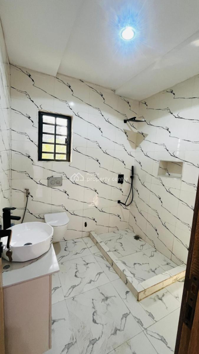 Luxury 4 Bedroom Duplex + Bq, Oluyole Estate, Ibadan, Oyo, Detached Duplex for Sale