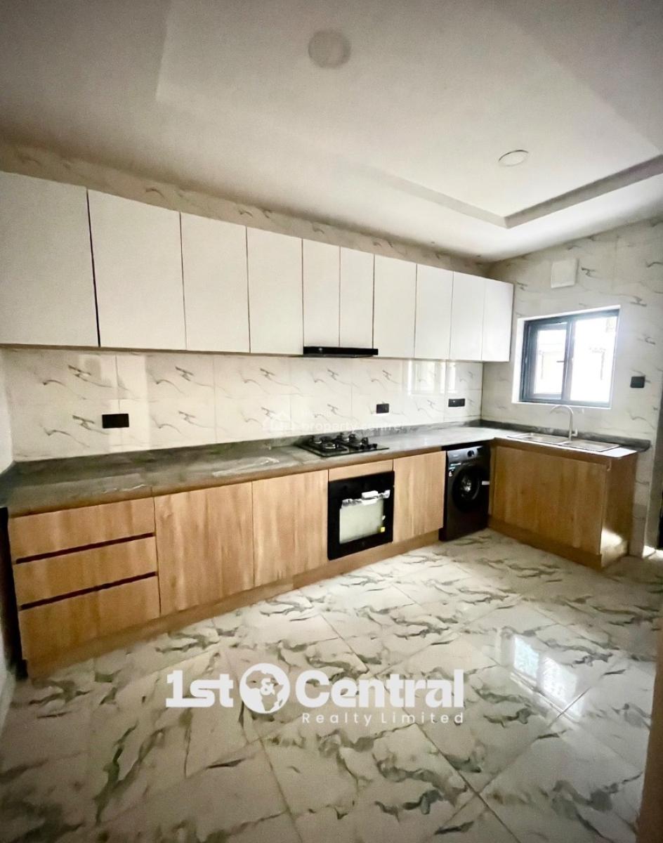 Brand New 4bedrooms with a Bq, Lekki Phase 1, Lekki, Lagos, Terraced Duplex for Rent