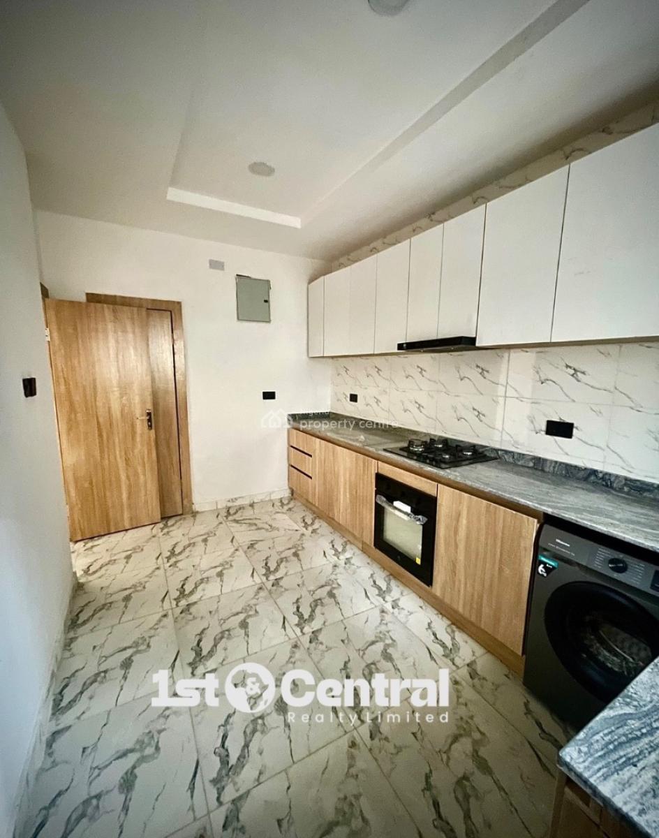 Brand New 4bedrooms with a Bq, Lekki Phase 1, Lekki, Lagos, Terraced Duplex for Rent