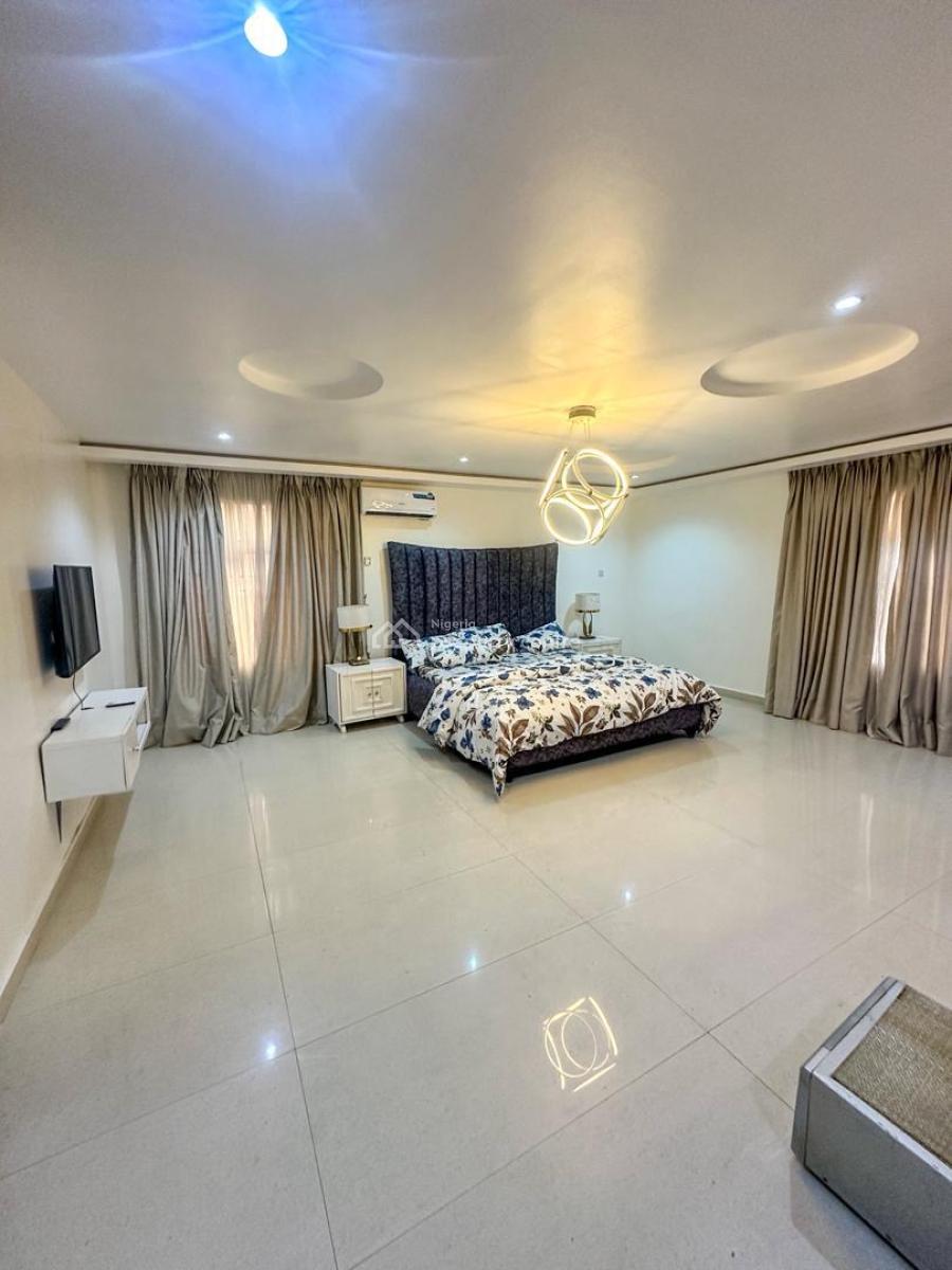 3 Bedroom Flat with a Standard Bq, Off Admiralty Road, Lekki Phase 1, Lekki, Lagos, Flat / Apartment for Rent