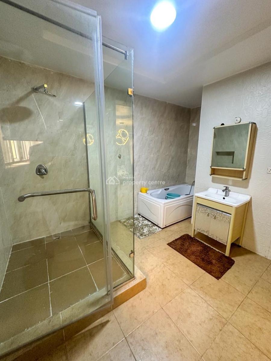 3 Bedroom Flat with a Standard Bq, Off Admiralty Road, Lekki Phase 1, Lekki, Lagos, Flat / Apartment for Rent