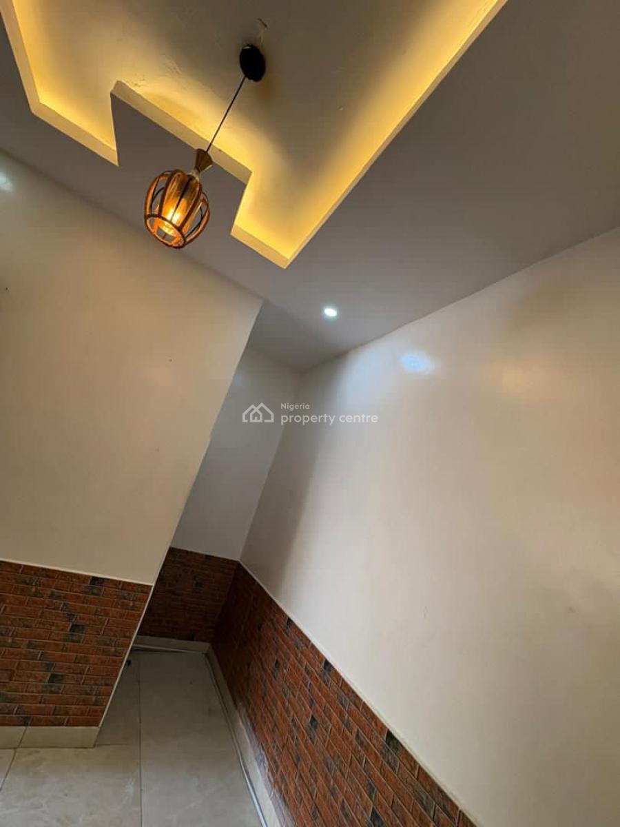 Specious Mini Flat  Available, Chevron, Lekki, Lagos, Mini Flat (room and Parlour) for Rent