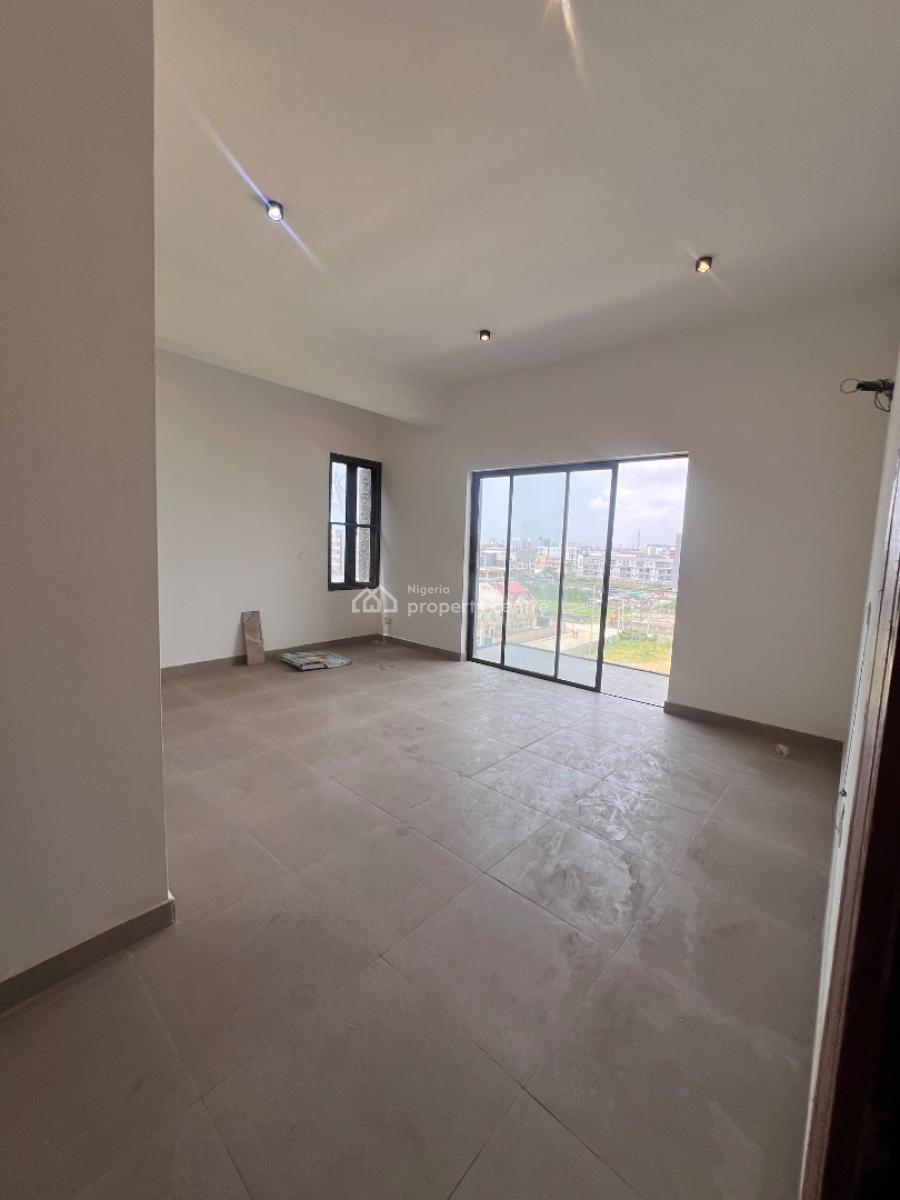 Exquisitely Built Spacious Brand New 2 Bedroom Apartment, Lekki, Lagos, Block of Flats for Sale
