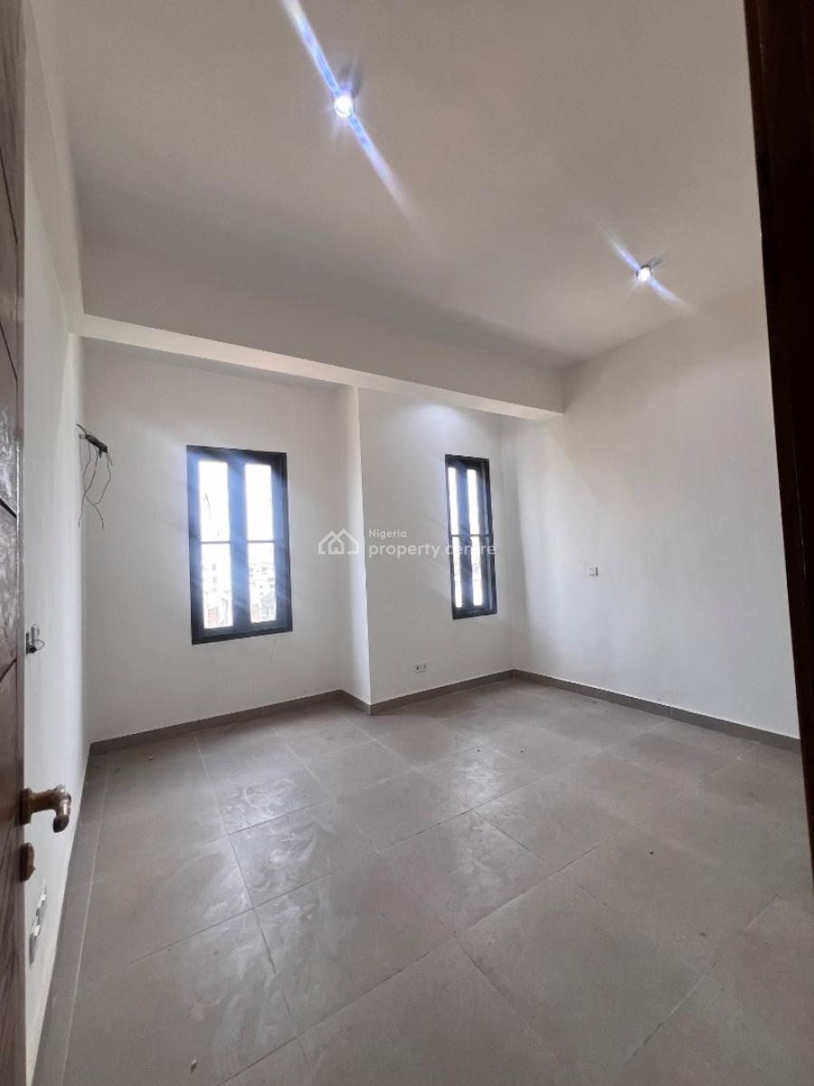 Exquisitely Built Spacious Brand New 2 Bedroom Apartment, Lekki, Lagos, Block of Flats for Sale