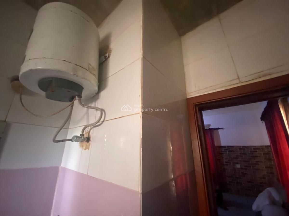 Single Room in a Shared Apartment, Chinese Estate.mobil Road, Ilaje, Ajah, Lagos, Flat / Apartment for Rent