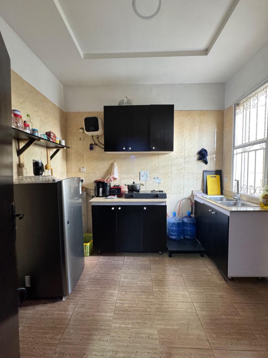 Decent 2bedroom Flat, Osapa, Lekki, Lagos, Flat / Apartment for Rent