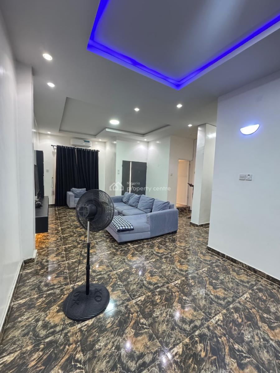 Decent 2bedroom Flat, Osapa, Lekki, Lagos, Flat / Apartment for Rent