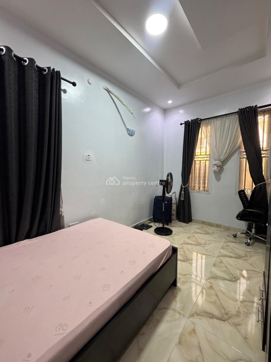 Decent 2bedroom Flat, Osapa, Lekki, Lagos, Flat / Apartment for Rent