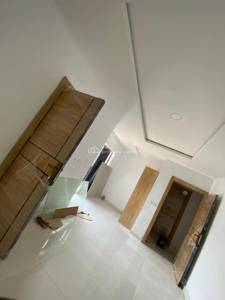 Fully Serviced 2 Bedroom Apartment with Tv Console 24hrs Light, Ologolo, Lekki, Lagos, Flat / Apartment for Rent