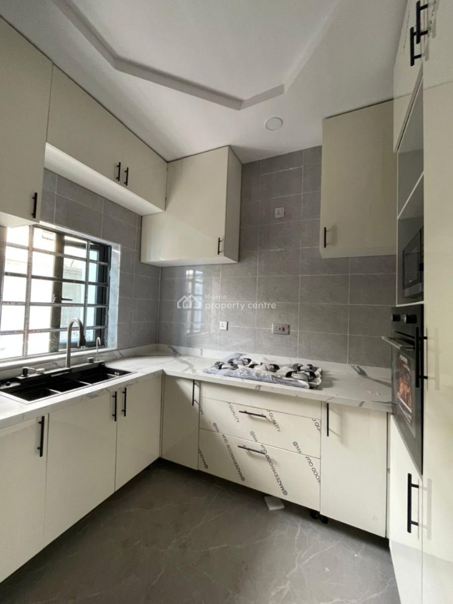 2 Bedroom Flat, Behind Foodco Ringroad, Ibadan, Oyo, Block of Flats for Sale