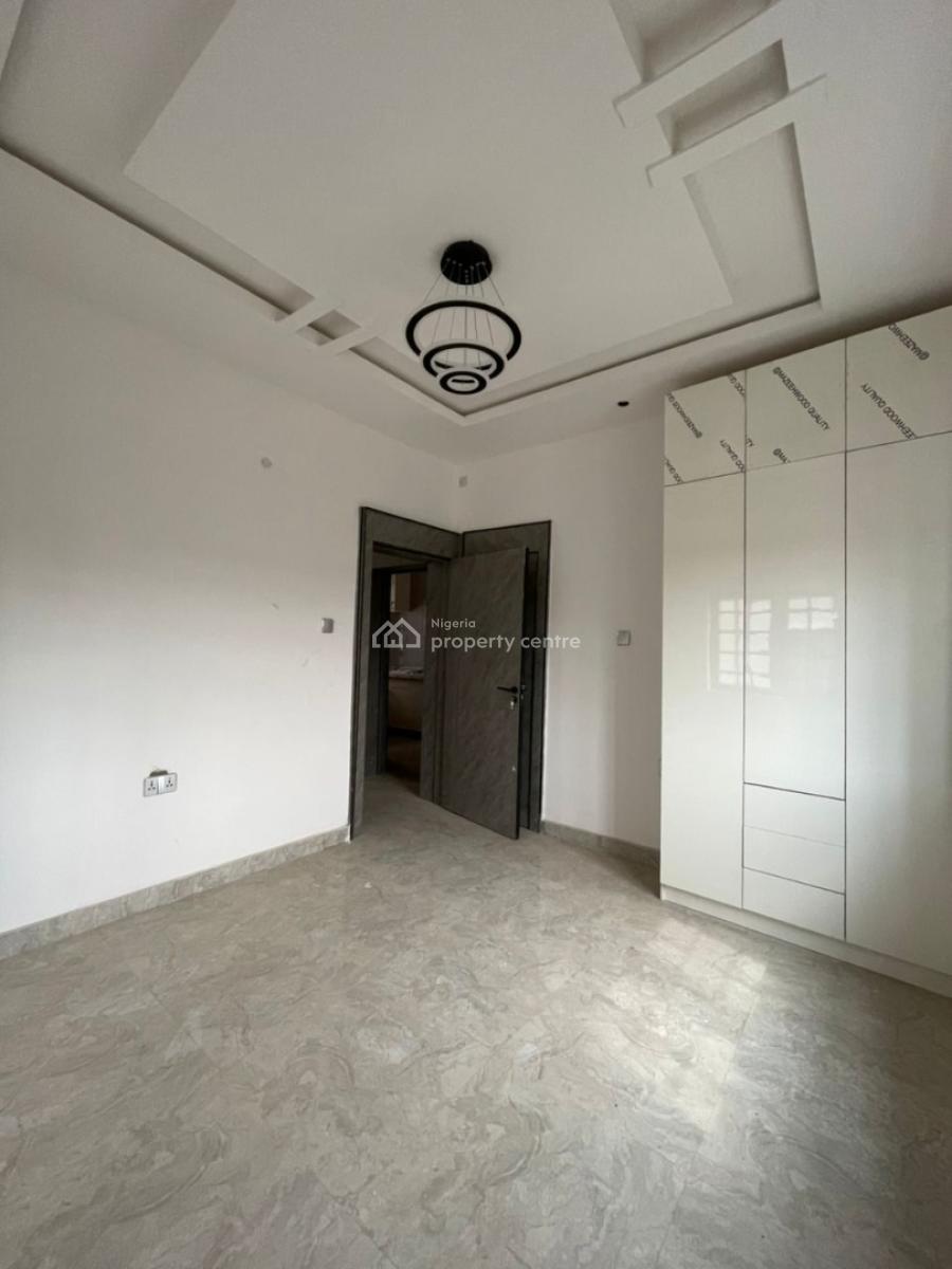 2 Bedroom Flat, Behind Foodco Ringroad, Ibadan, Oyo, Block of Flats for Sale