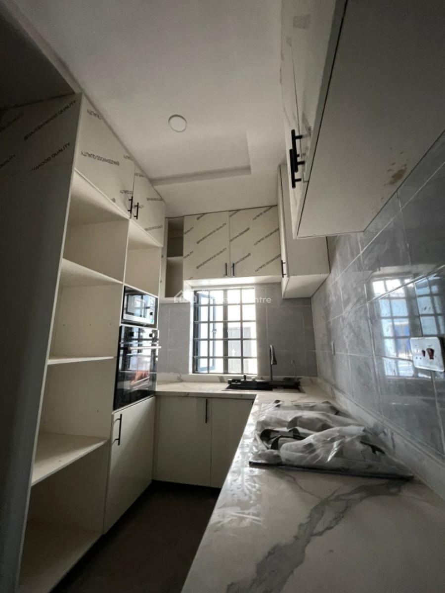 2 Bedroom Flat, Behind Foodco Ringroad, Ibadan, Oyo, Block of Flats for Sale