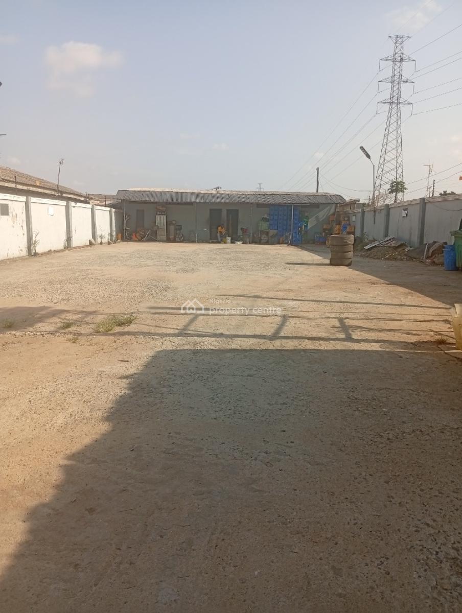 Functional Club and Bar Along a Busy Road, Along Ipaja Ayobo Road, Ipaja, Lagos, Restaurant / Bar for Sale