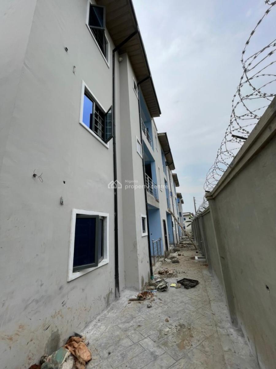 1 Bedroom Flat, Behind Foodco, Ringroad, Ibadan, Oyo, Block of Flats for Sale