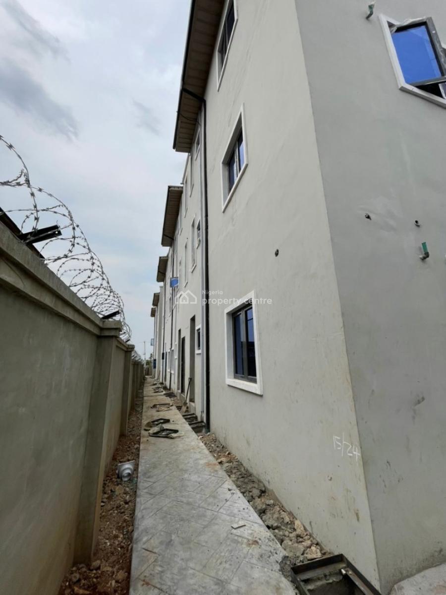 1 Bedroom Flat, Behind Foodco, Ringroad, Ibadan, Oyo, Block of Flats for Sale