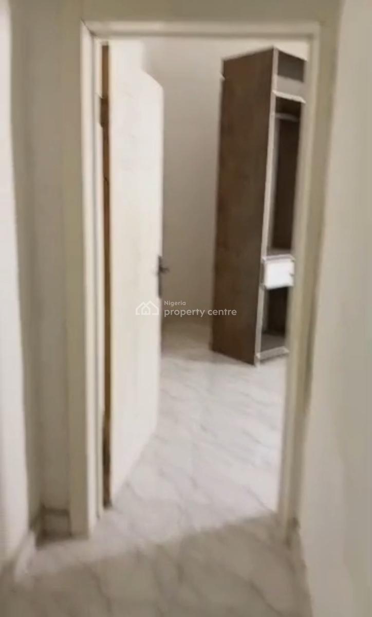 Spacious Standard 2 Bedroom Apartment, Shangisha, Gra Phase 2, Magodo, Lagos, Flat / Apartment for Rent