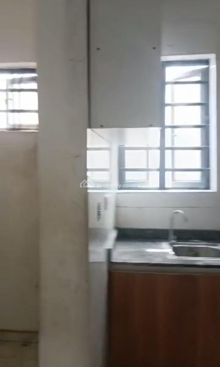 Spacious Standard 2 Bedroom Apartment, Shangisha, Gra Phase 2, Magodo, Lagos, Flat / Apartment for Rent