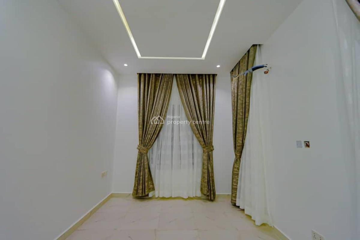 2 Bedroom Apartment, Ologolo, Lekki, Lagos, Block of Flats for Sale