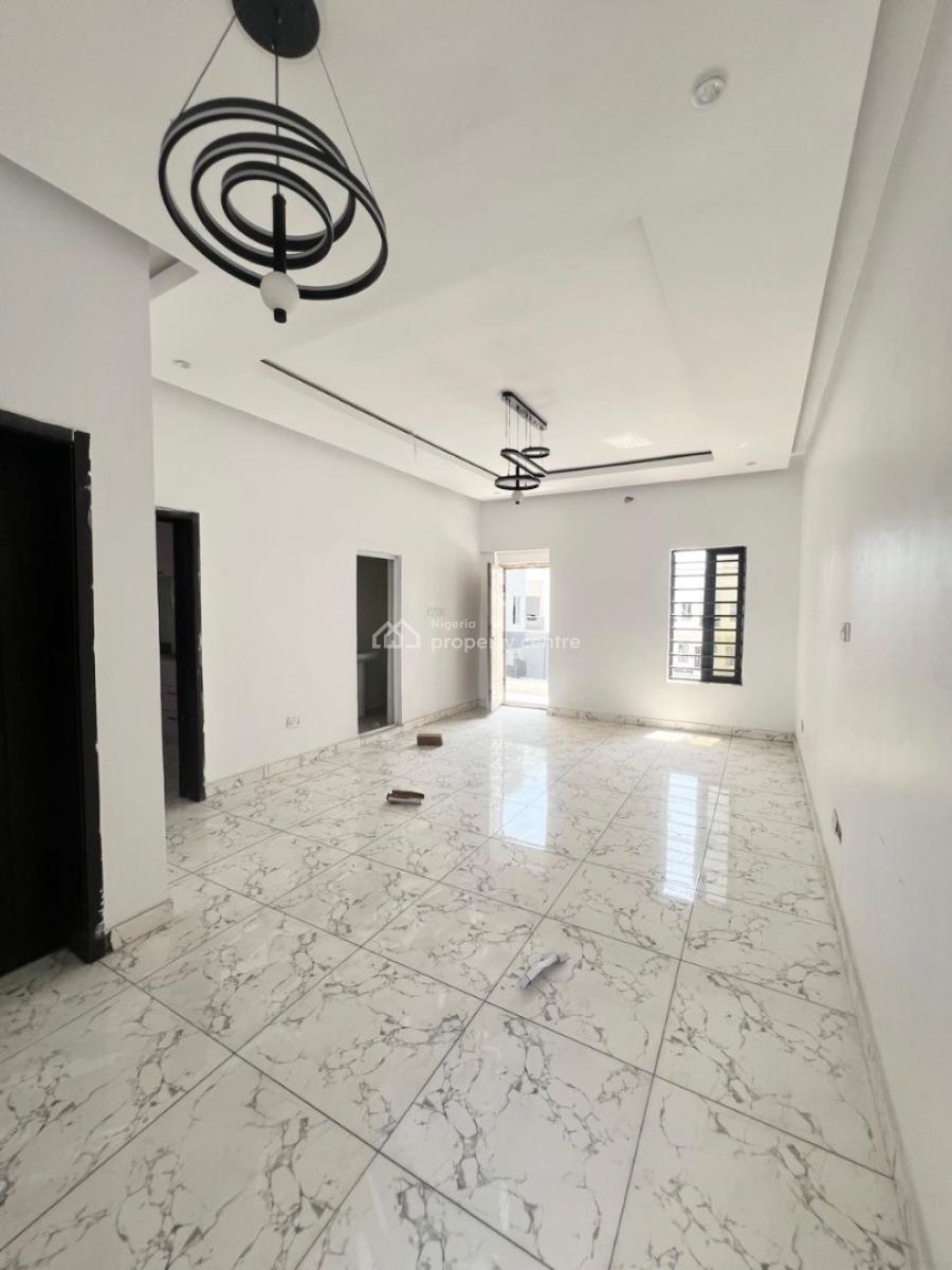 1 Bedroom Apartment, Mobile Road, Ilaje, Ajah, Lagos, Mini Flat (room and Parlour) for Sale