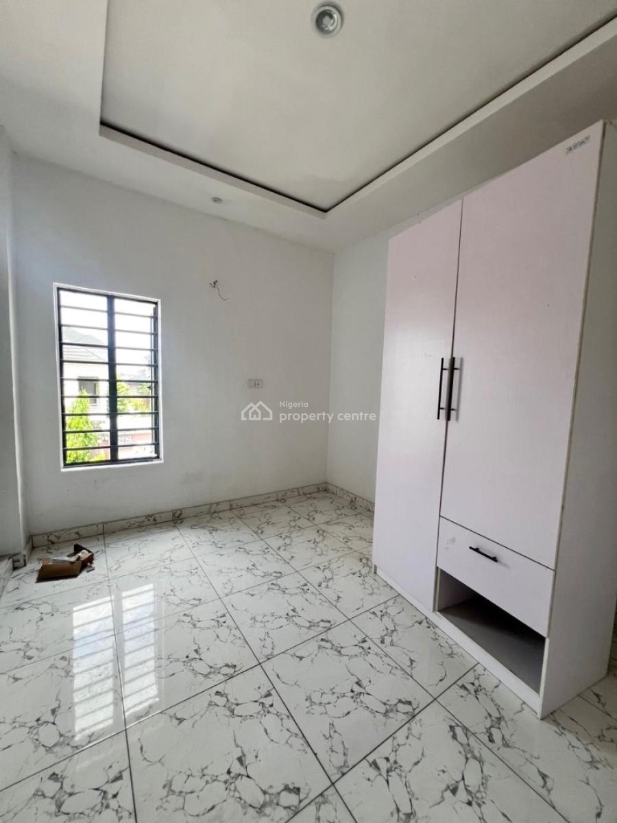 1 Bedroom Apartment, Mobile Road, Ilaje, Ajah, Lagos, Mini Flat (room and Parlour) for Sale