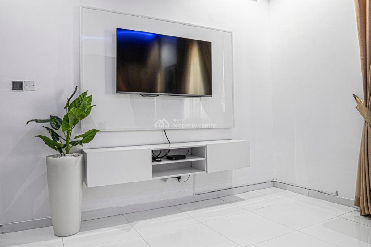 Luxury 3 Bedroom Apartment with Excellent Facility, Lekki Phase 1, Lekki, Lagos, Flat / Apartment for Rent