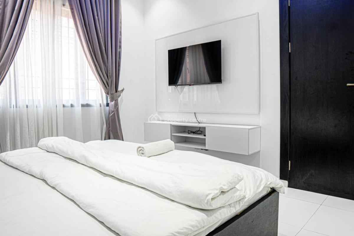 Luxury 3 Bedroom Apartment with Excellent Facility, Lekki Phase 1, Lekki, Lagos, Flat / Apartment for Rent