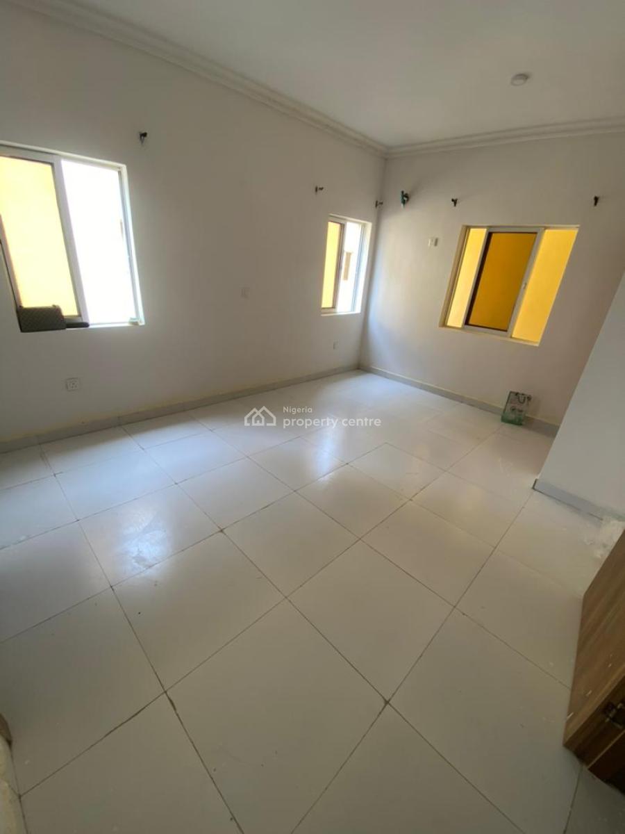 Spacious Single Room in a Shared Apartment, Lekki, Lagos, Flat / Apartment for Rent