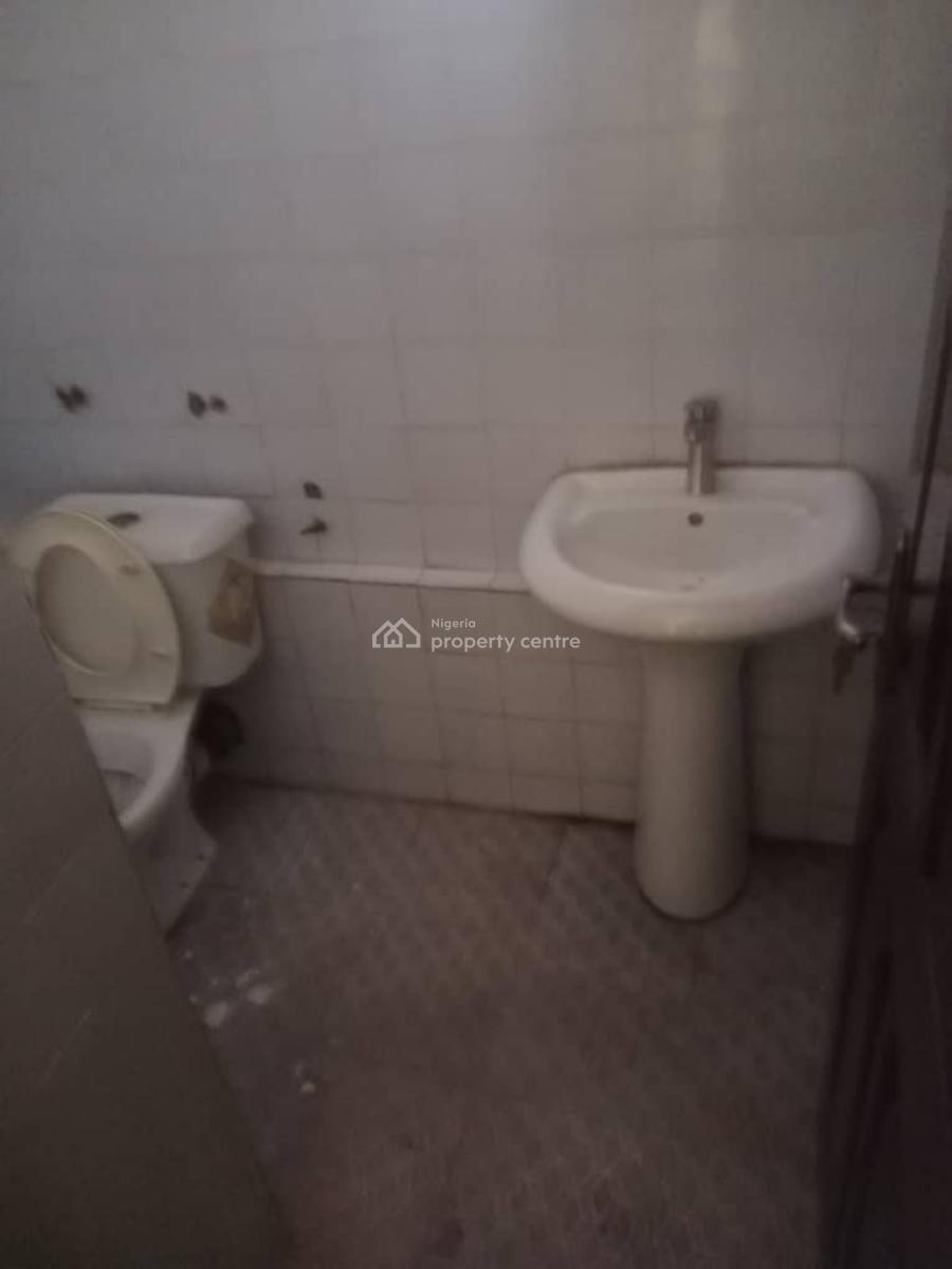 Well Maintained 6 Bedroom Duplex with a Detached Mini Flat, Orchid Road, Lekki, Lagos, Detached Duplex for Rent