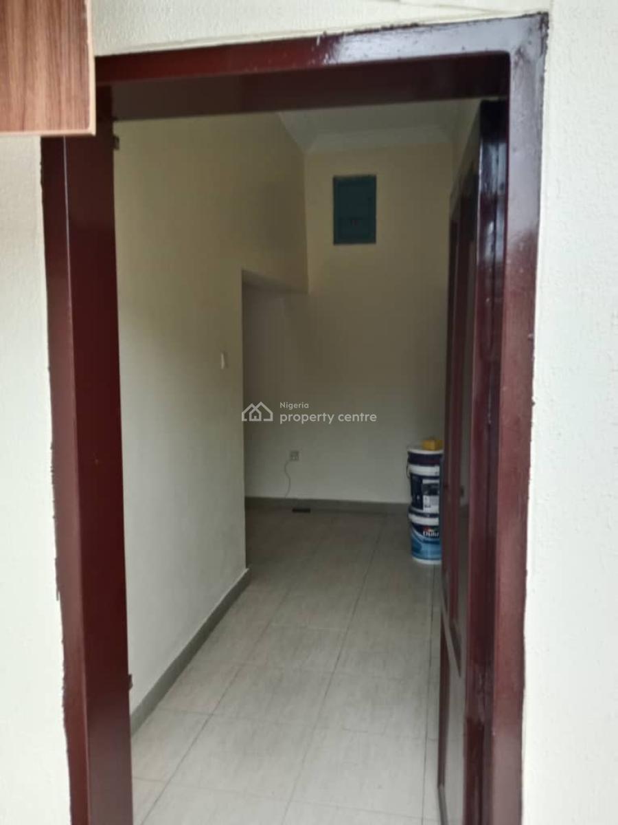 Well Maintained 6 Bedroom Duplex with a Detached Mini Flat, Orchid Road, Lekki, Lagos, Detached Duplex for Rent