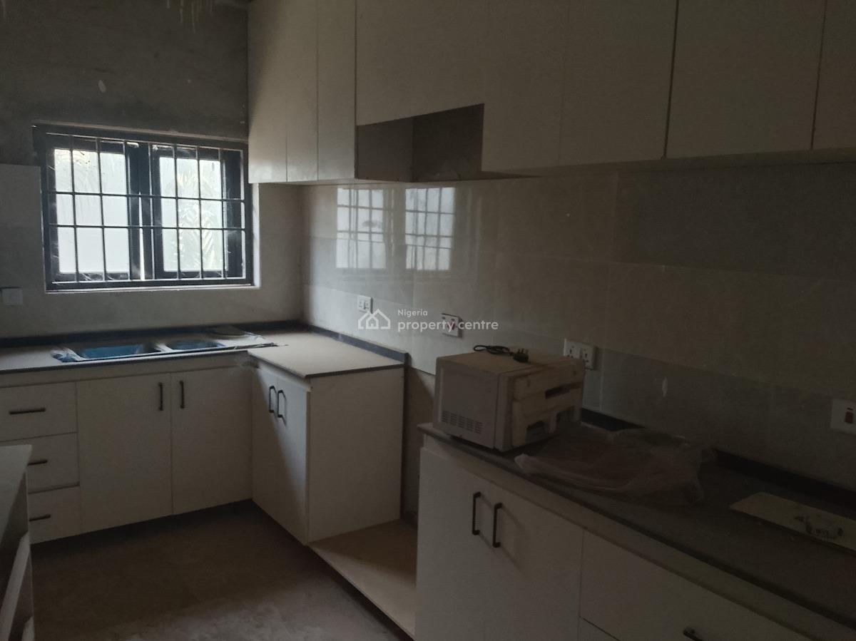 Newly Built Massive House, Off Linder Chalker Street, Guzape District, Abuja, Terraced Duplex for Rent