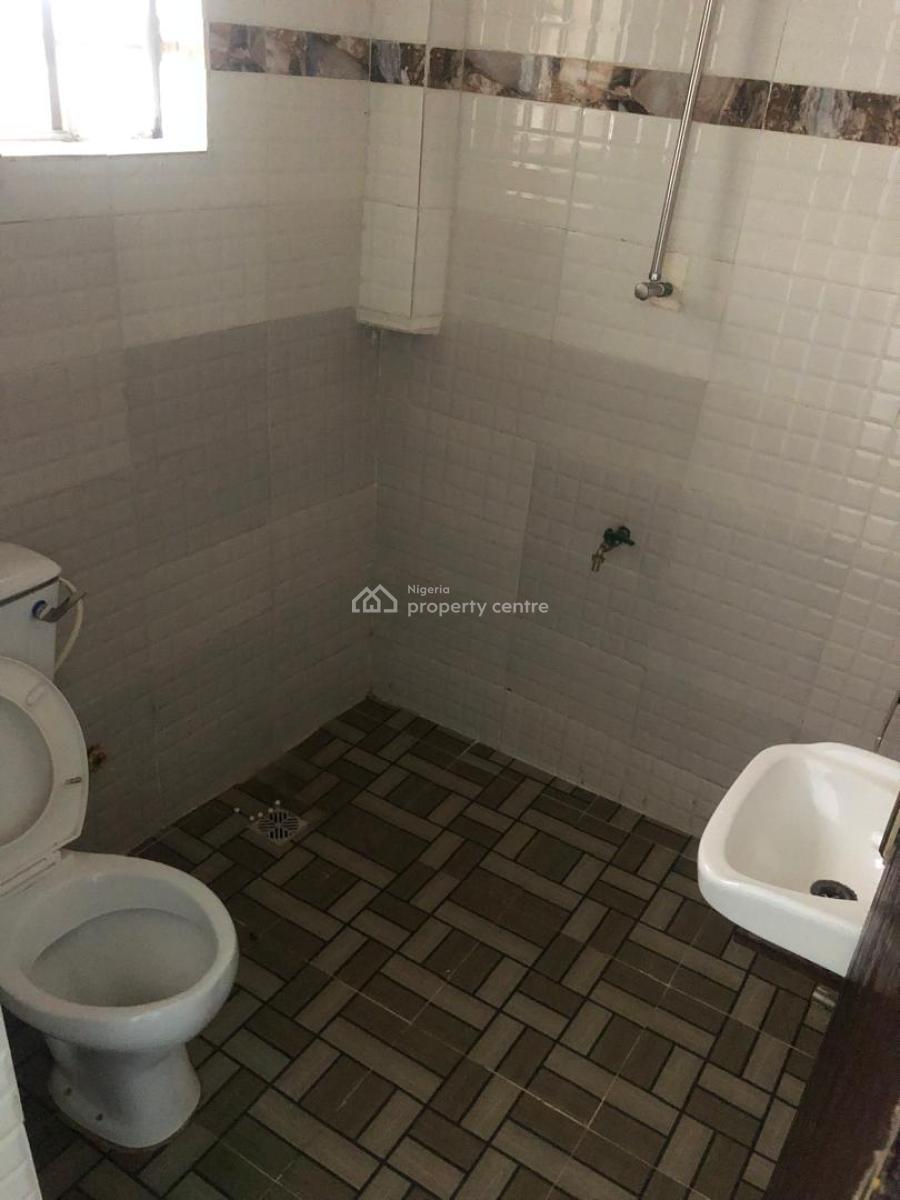 Bq in a Flat, Osapa, Lekki, Lagos, Self Contain (single Rooms) for Rent