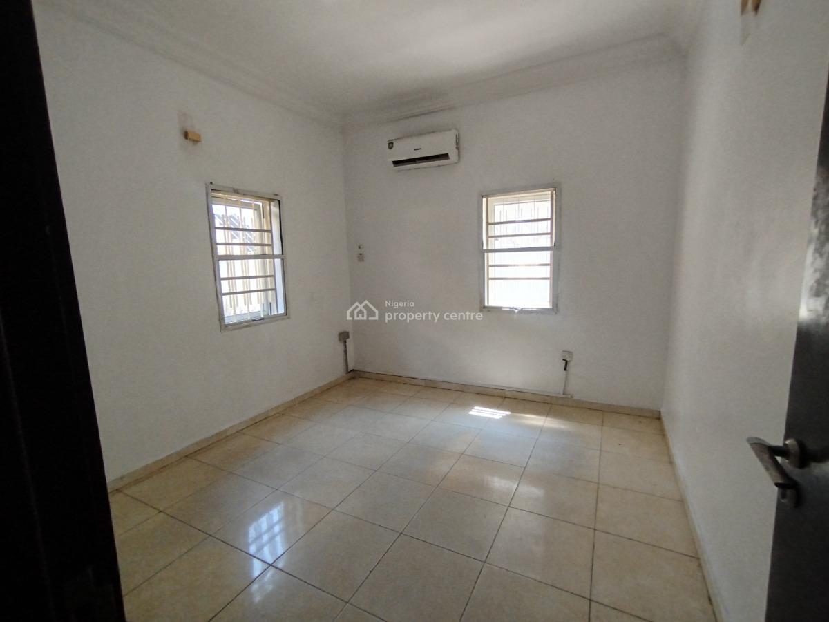 Well Renovated 5 Bedroom Semi Detached House with Bq, Off Admiralty Way, Lekki Phase 1, Lekki, Lagos, Semi-detached Duplex for Rent