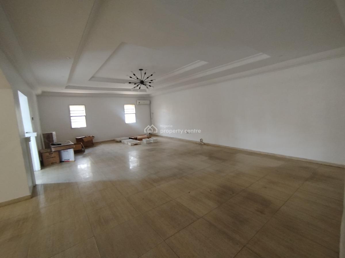 Well Renovated 5 Bedroom Semi Detached House with Bq, Off Admiralty Way, Lekki Phase 1, Lekki, Lagos, Semi-detached Duplex for Rent