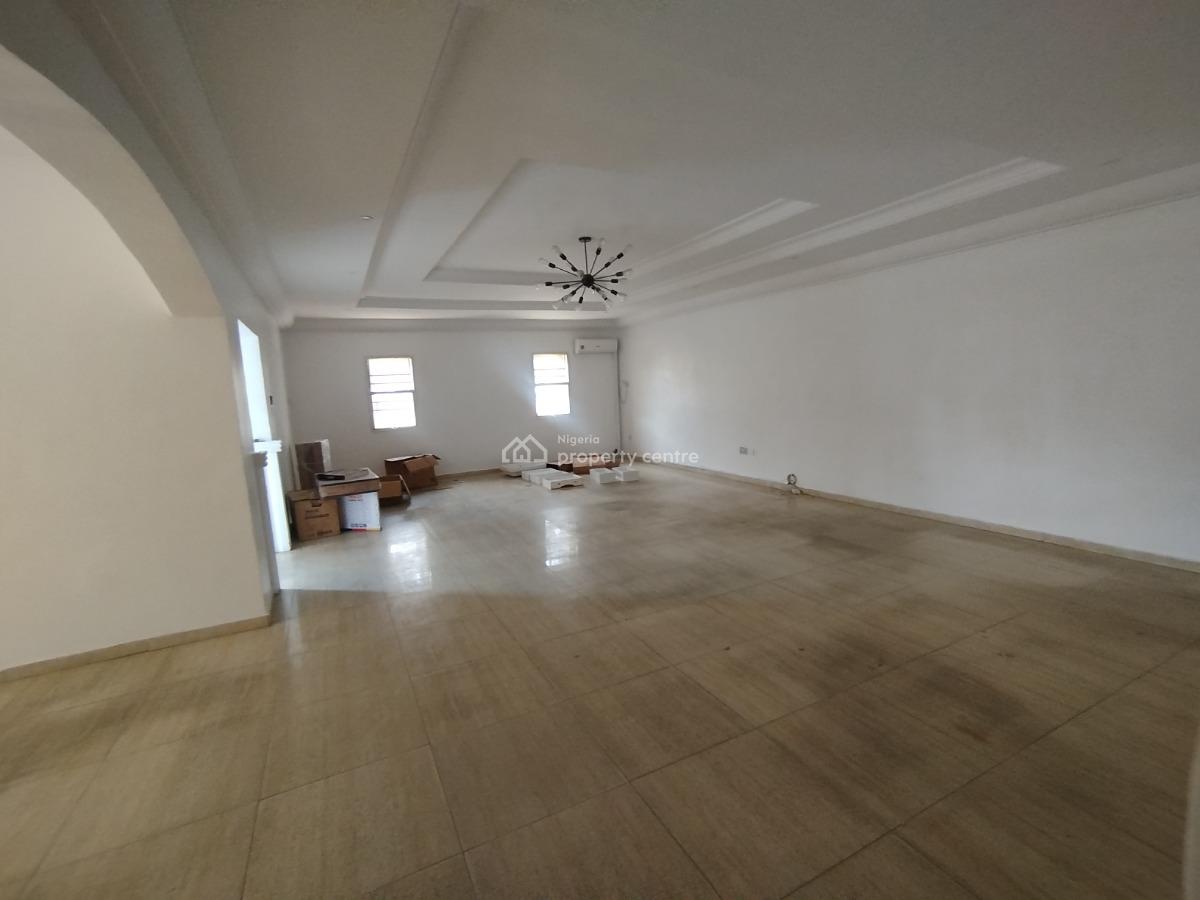 Well Renovated 5 Bedroom Semi Detached House with Bq, Off Admiralty Way, Lekki Phase 1, Lekki, Lagos, Semi-detached Duplex for Rent