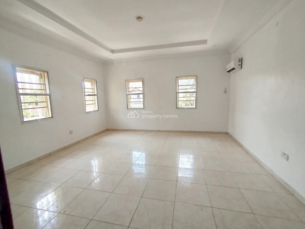 Well Renovated 5 Bedroom Semi Detached House with Bq, Off Admiralty Way, Lekki Phase 1, Lekki, Lagos, Semi-detached Duplex for Rent